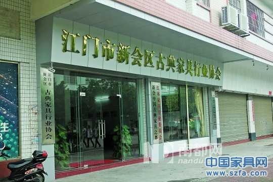 邱德厚一一回應質疑。