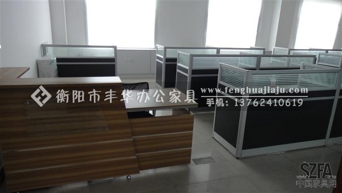 衡陽市豐華辦公家具，專業做各類辦公屏風，辦公屏風組合